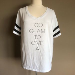 Torrid White Graphic Tee, Size 3 NWOT